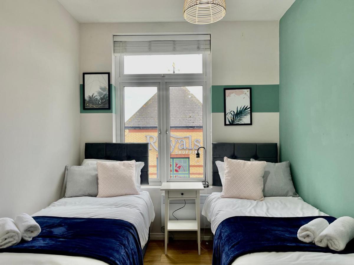 City Centre Gem In Southend Near The Beach, Station And Parking Apartment ภายนอก รูปภาพ
