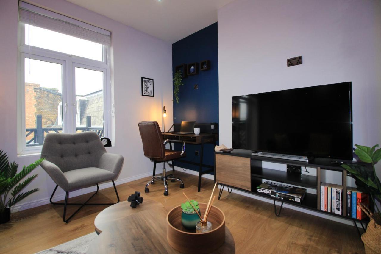 City Centre Gem In Southend Near The Beach, Station And Parking Apartment ภายนอก รูปภาพ